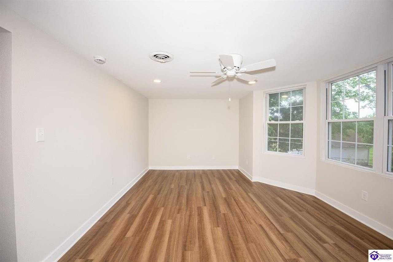 851 W Vine St #3 - Photo 7 of 16