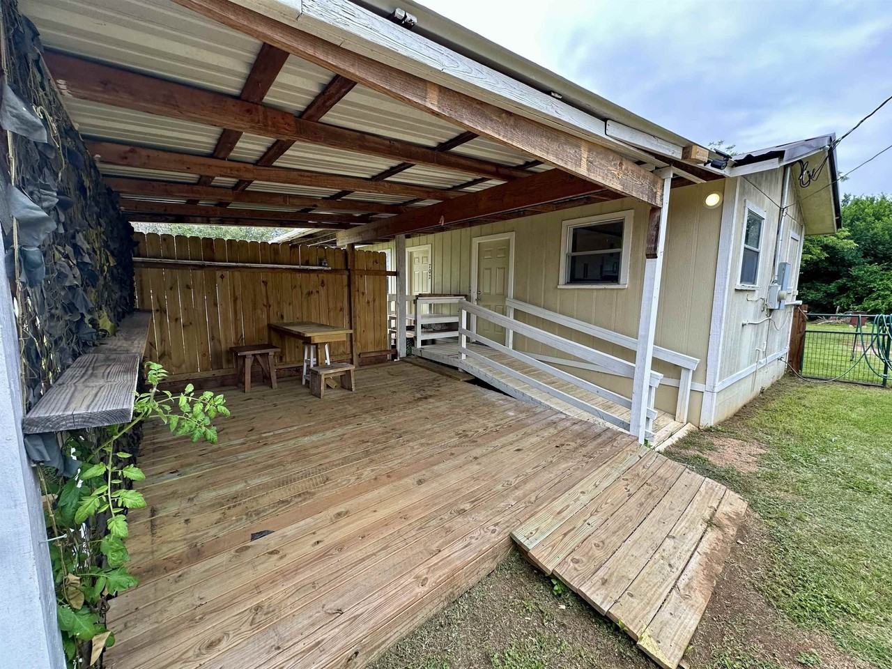 702 Pittsburgh Ave - Photo 3 of 19