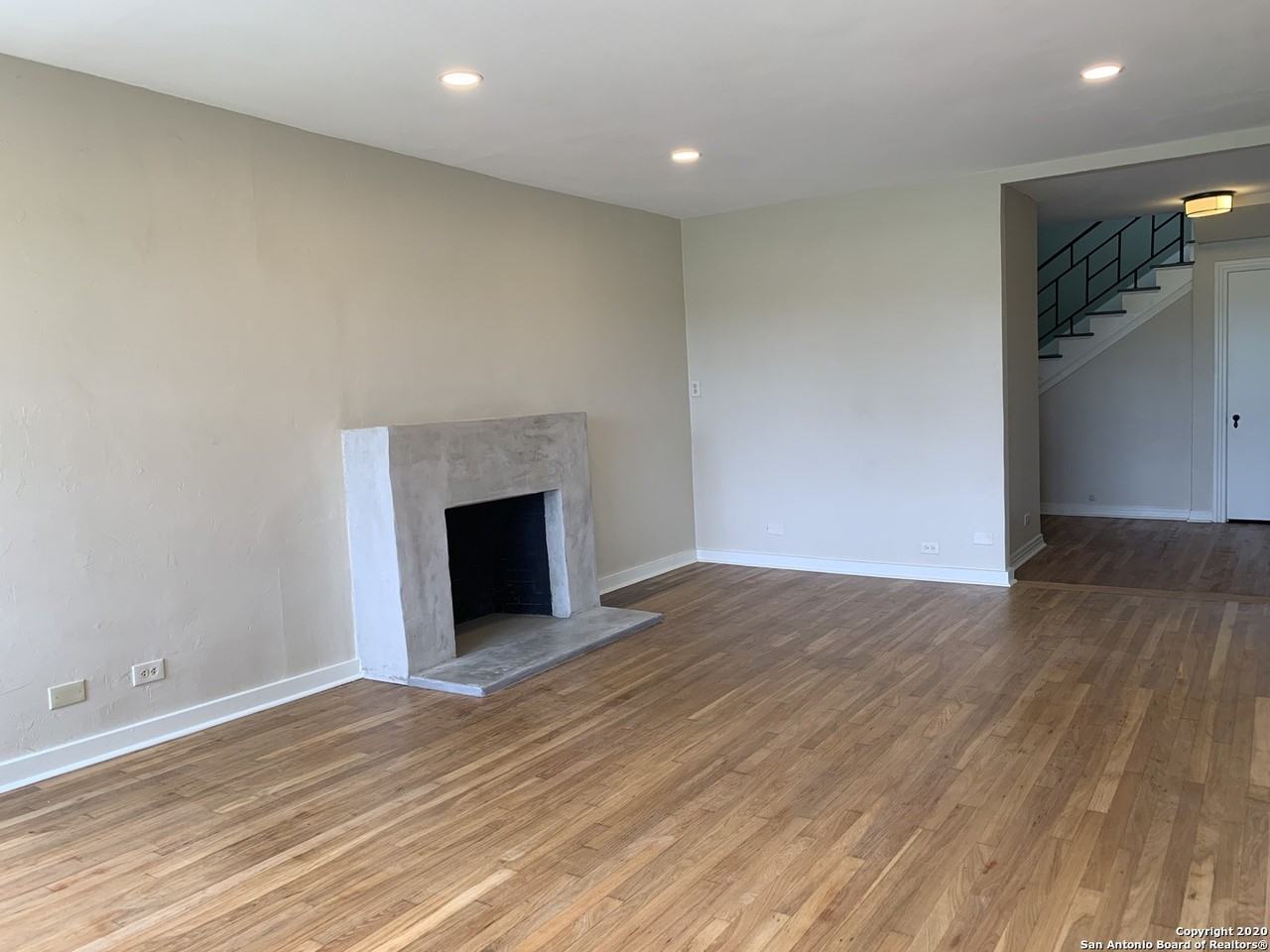 155 N Josephine Tobin Dr - Photo 4 of 24