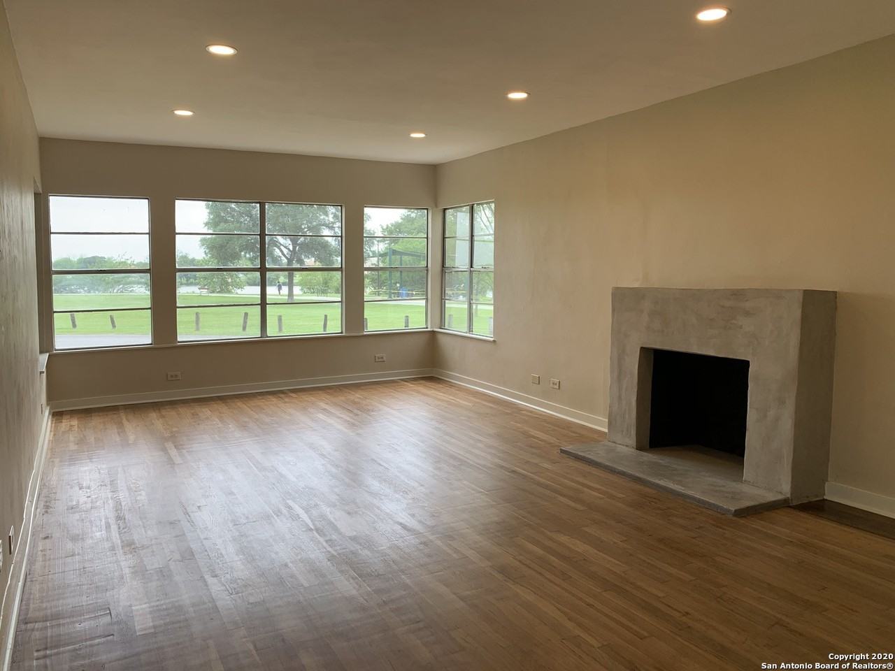155 N Josephine Tobin Dr - Photo 5 of 24