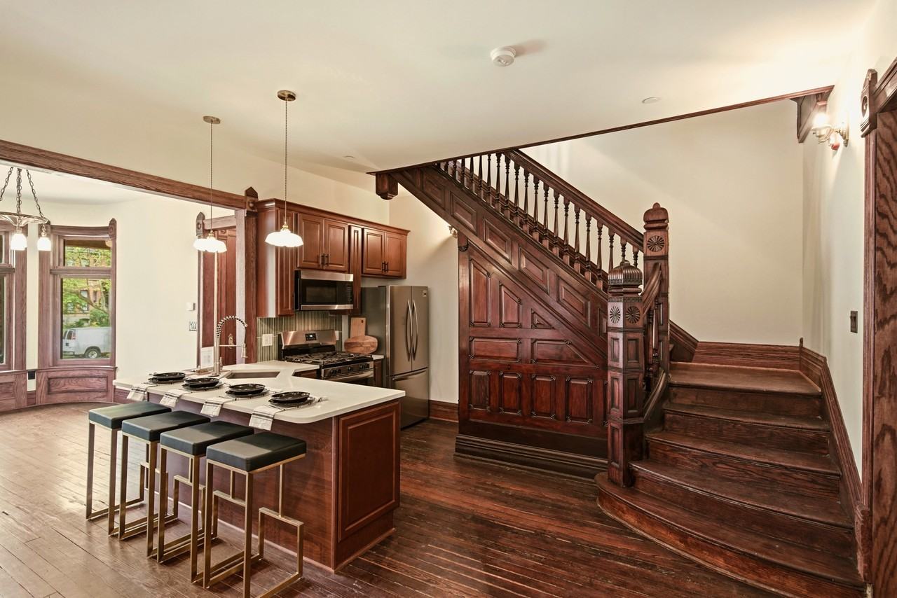 701 West Canfield Street - Photo 6 of 10