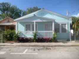 featured image of 1002 Thomas St