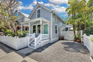 featured image of 1420 Petronia St #2