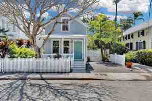 featured image of 1420 Petronia St #1-2