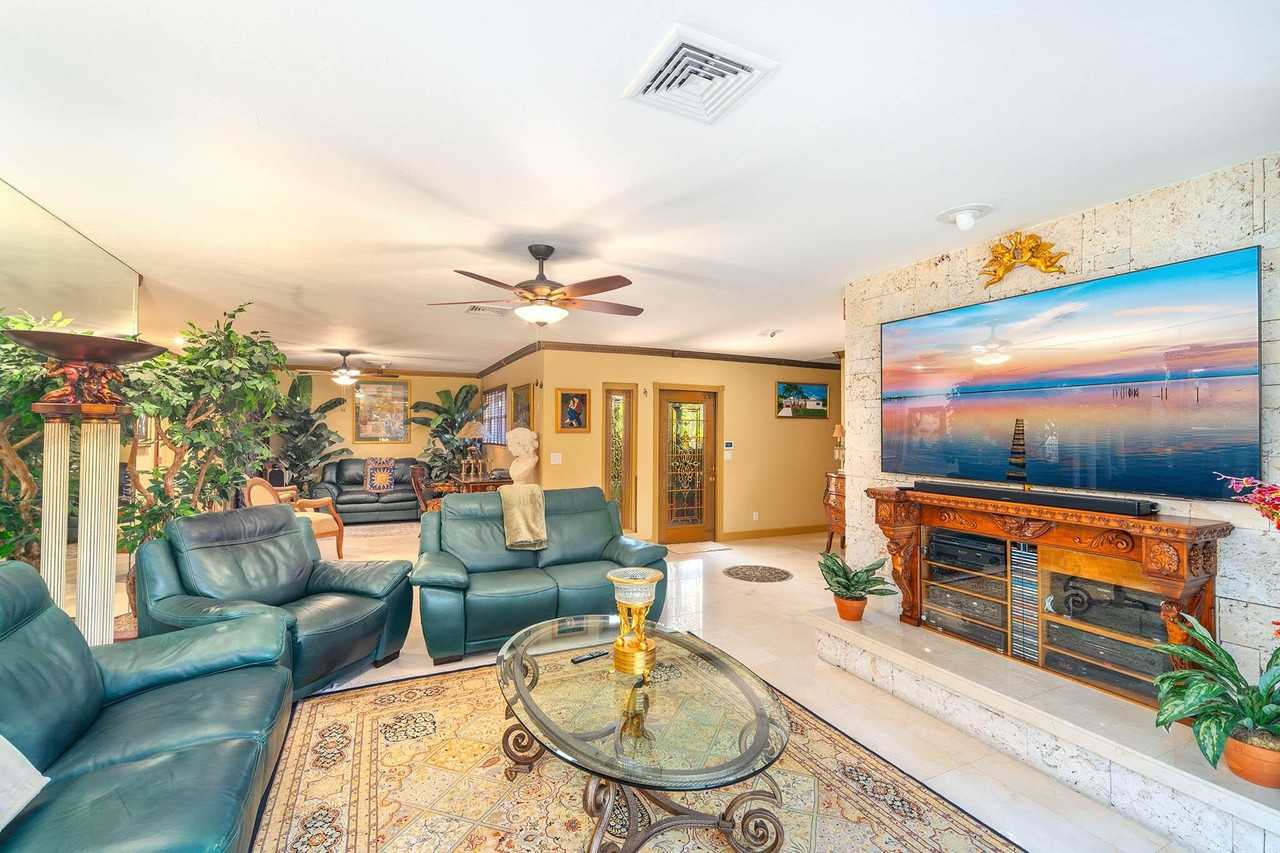 3817 Duck Ave - Photo 7 of 21