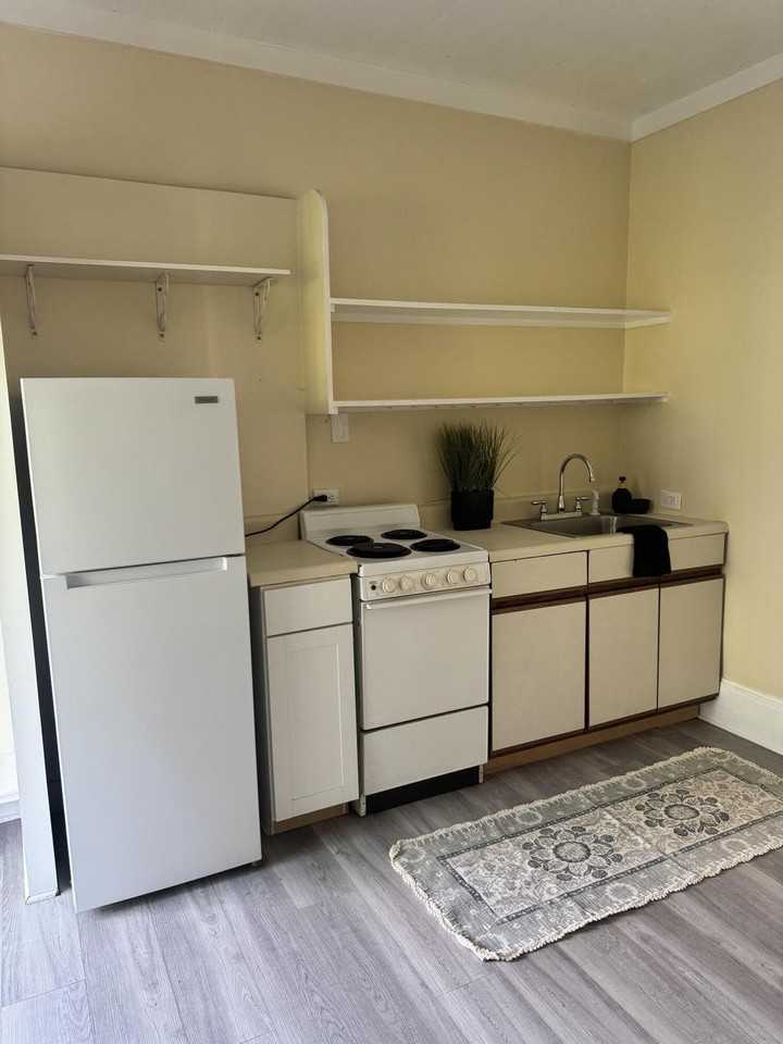 1120 Washington St #SU - Photo 2 of 9