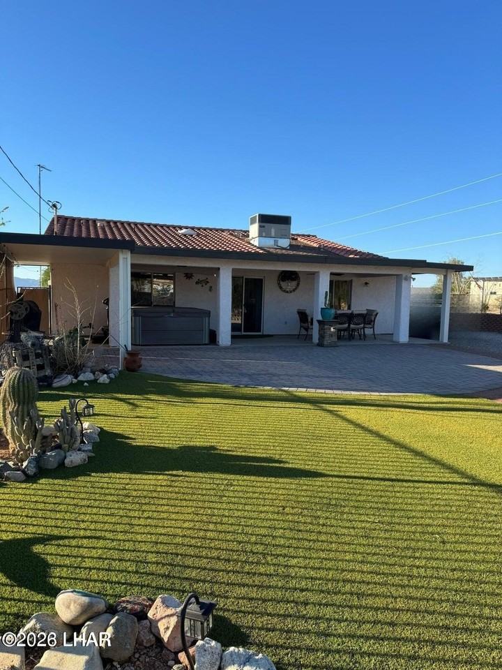 388 Coral Dr - Photo 3 of 16