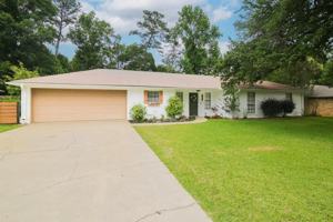 featured image of 413 Woodway Ln