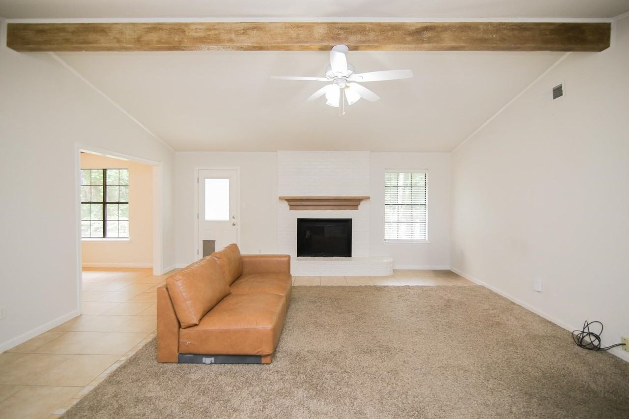 413 Woodway Ln - Photo 4 of 30