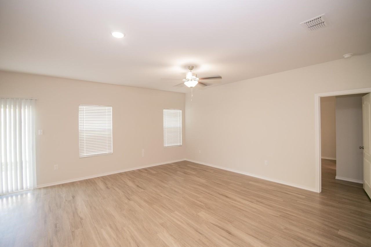 100 Mia Ln - Photo 4 of 22
