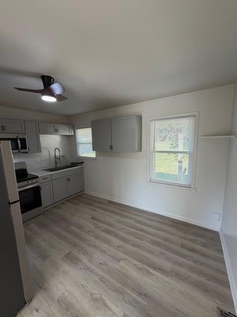 2059 Deauville Dr - Photo 5 of 21