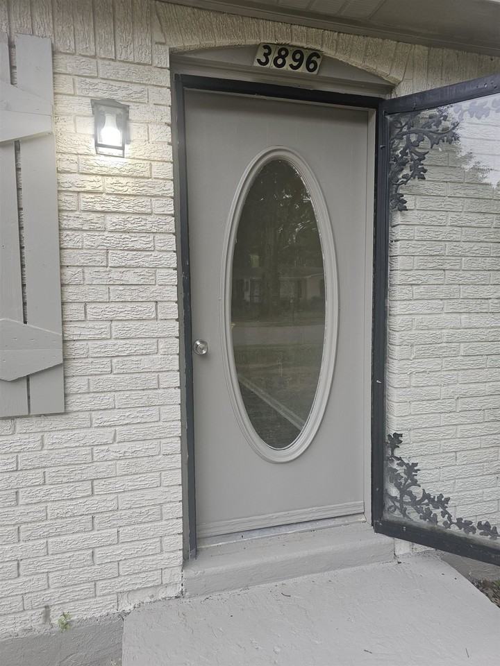 3896 Ajanders Dr - Photo 2 of 11