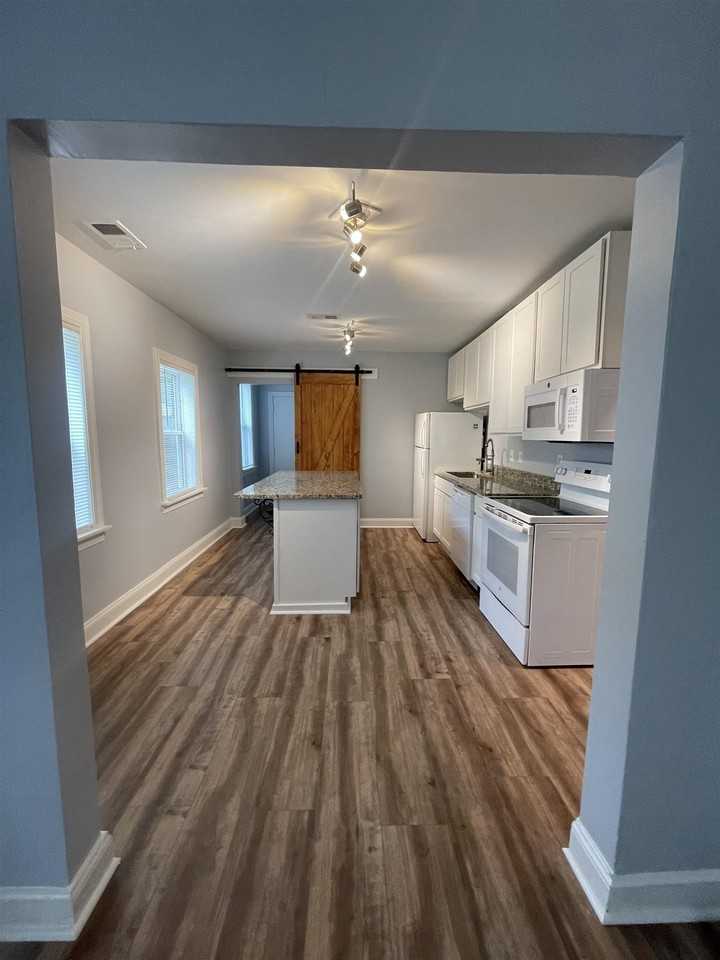 578 Buck St - Photo 5 of 15