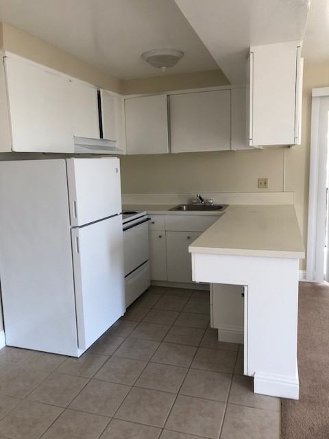 2541 Regent Street - Photo 5 of 48