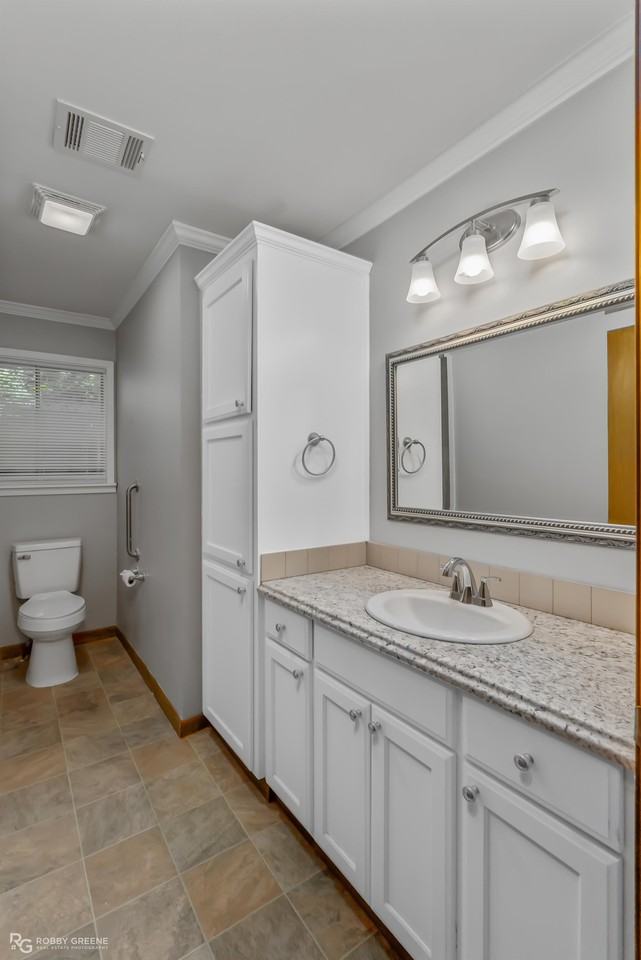 4103 Glen St #1 - Photo 6 of 10