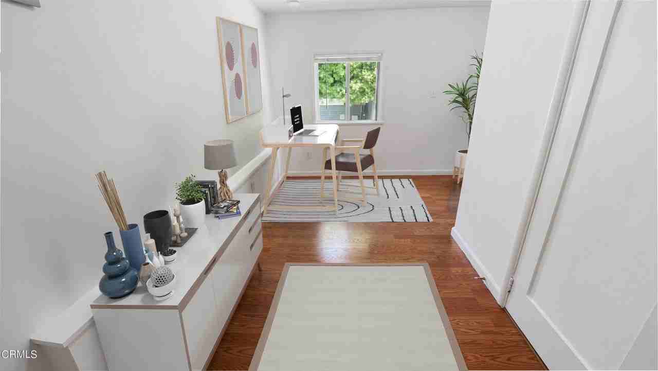 544 Salem St - Photo 2 of 20