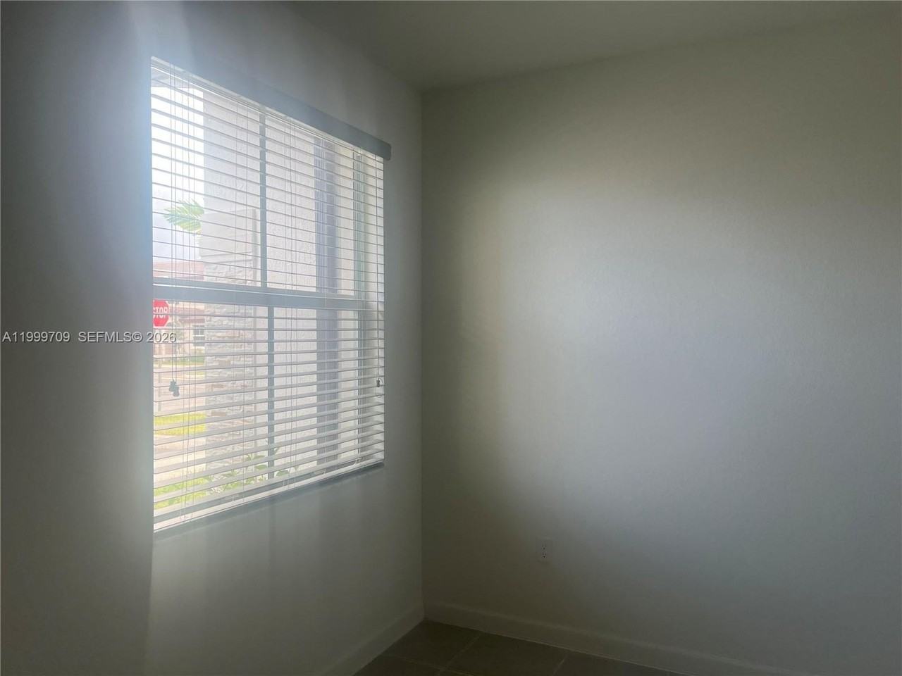 12223 Nw 23rd Pl - Photo 6 of 10