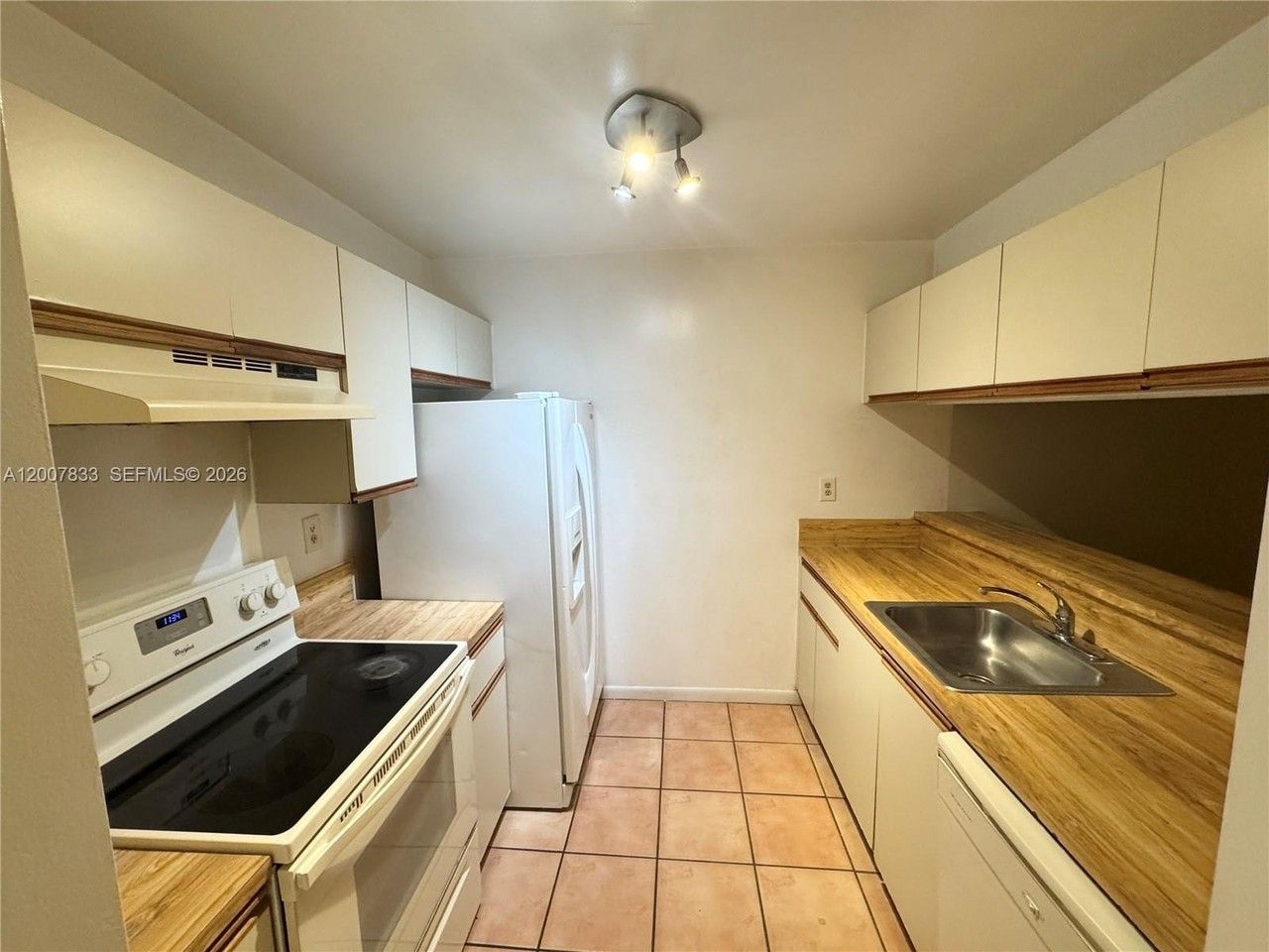 11251 Sw 13th St #201 - Photo 6 of 15