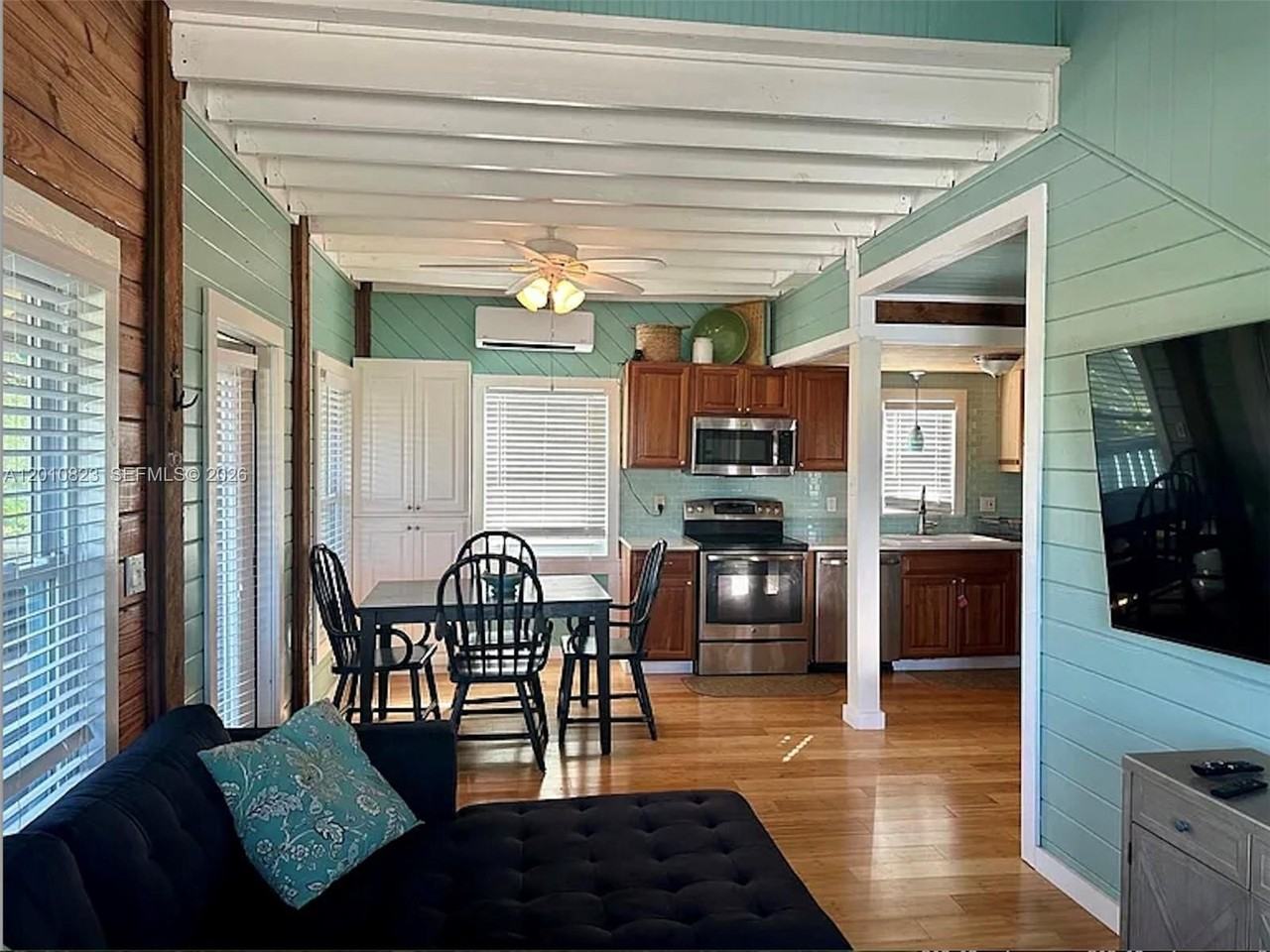 813 Hawksbill Ln - Photo 4 of 15