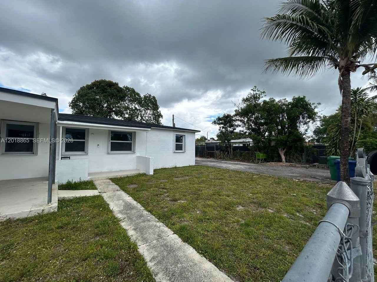 1835 Nw 122nd St - Photo 2 of 21