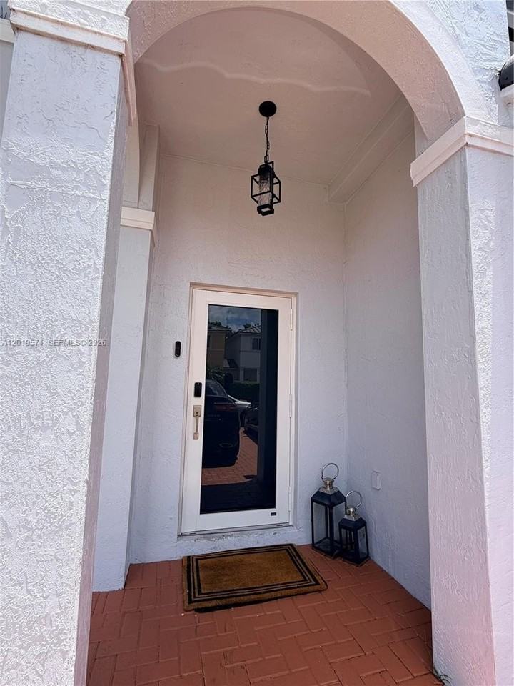 13361 Sw 143rd Ter #0 - Photo 3 of 48