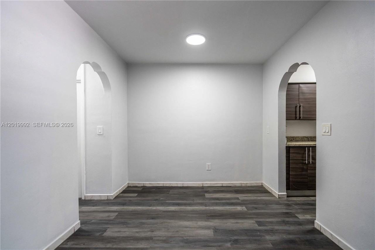 7911 Abbott Ave #9 - Photo 7 of 18