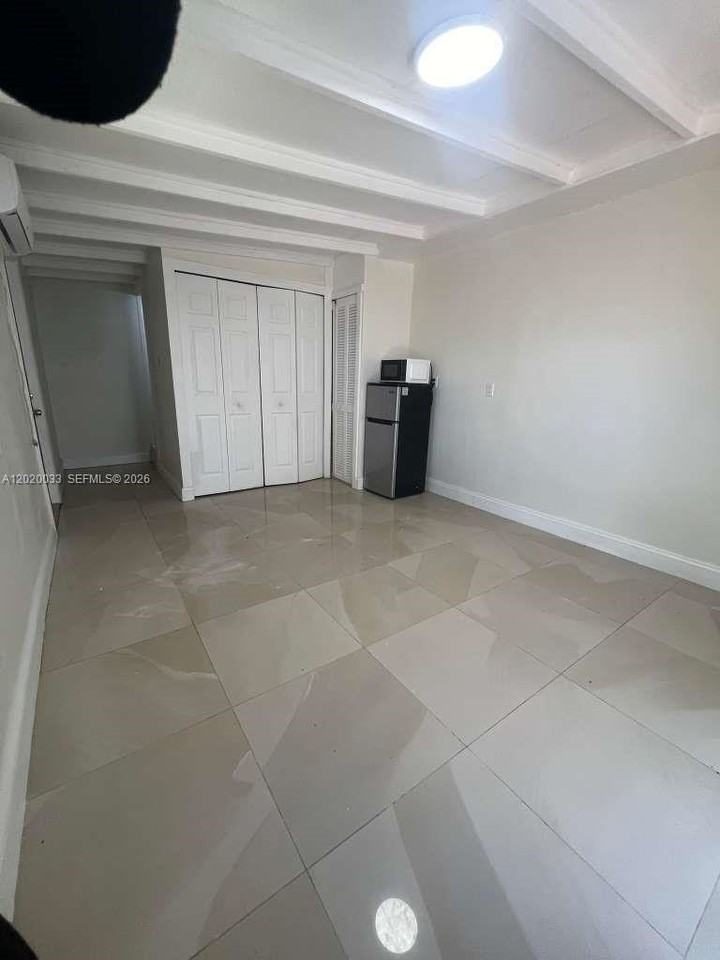1629 Ne 177th St #2 - Photo 4 of 8