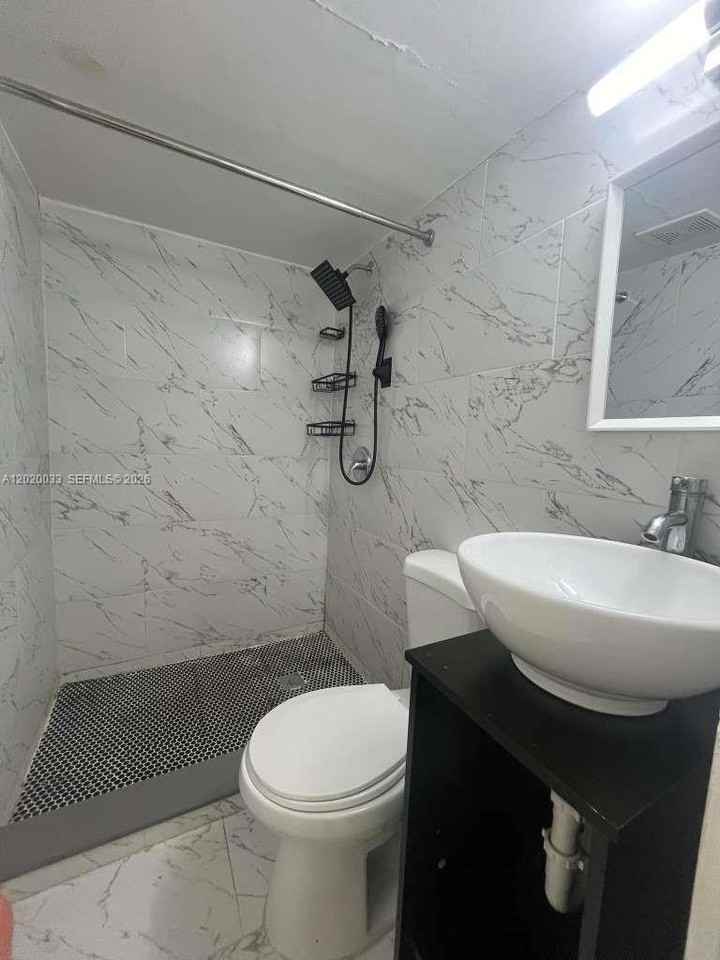 1629 Ne 177th St #2 - Photo 5 of 8