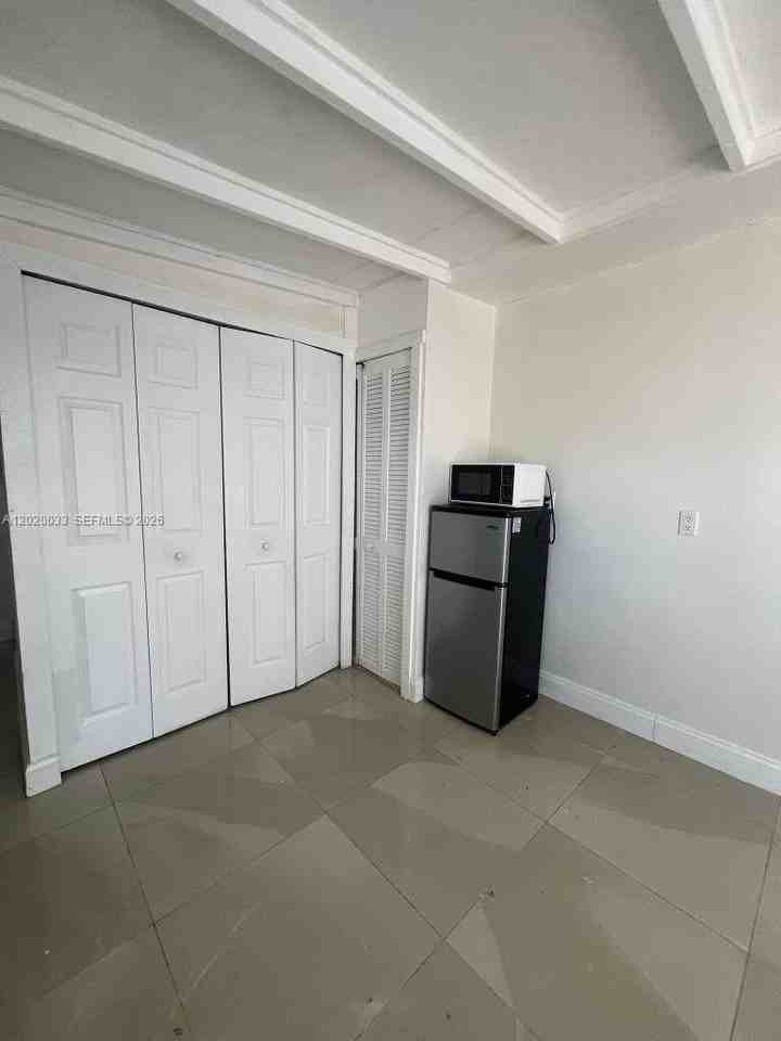 1629 Ne 177th St #2 - Photo 7 of 8