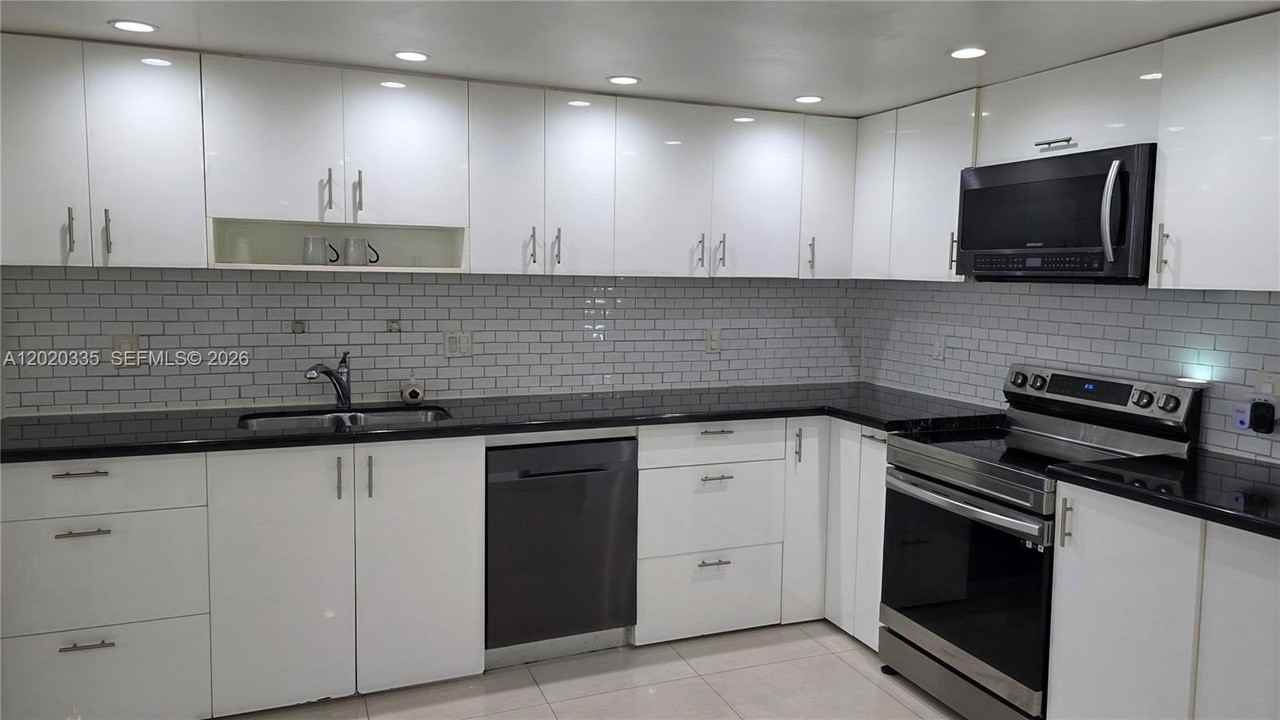 1351 Ne Miami Gardens Dr #511E