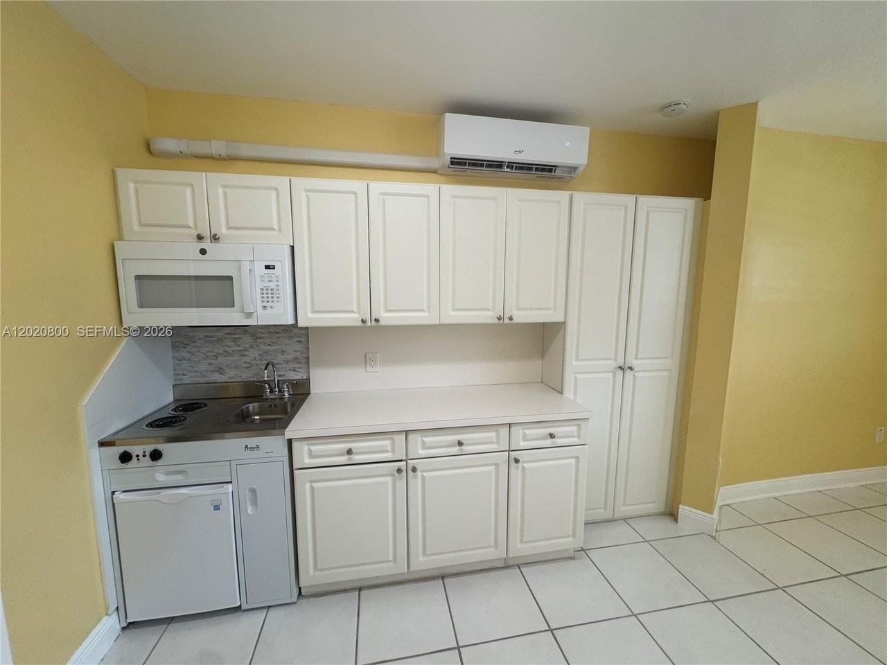 8605 Sw 106th St #B - Photo 5 of 7