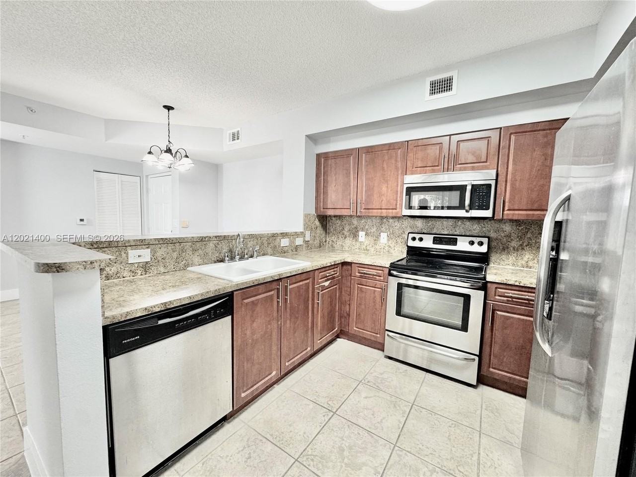 7940 N Nob Hill Rd #108 - Photo 5 of 25