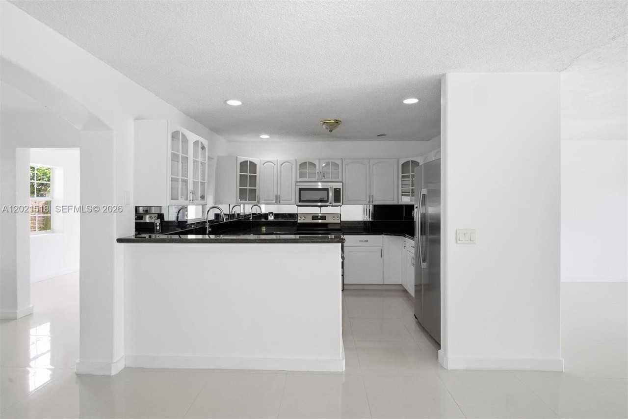 7434 Thatcher Ave #7434 - Photo 6 of 21