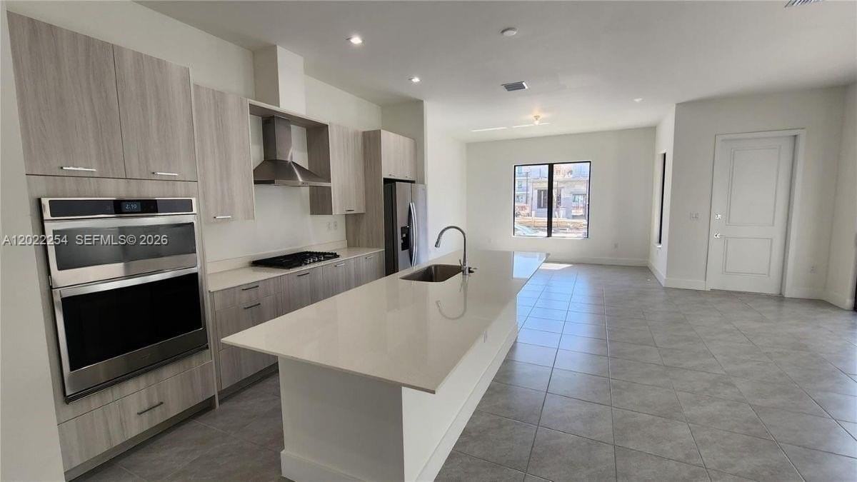 8119 Nw 42nd St #8119 - Photo 6 of 50