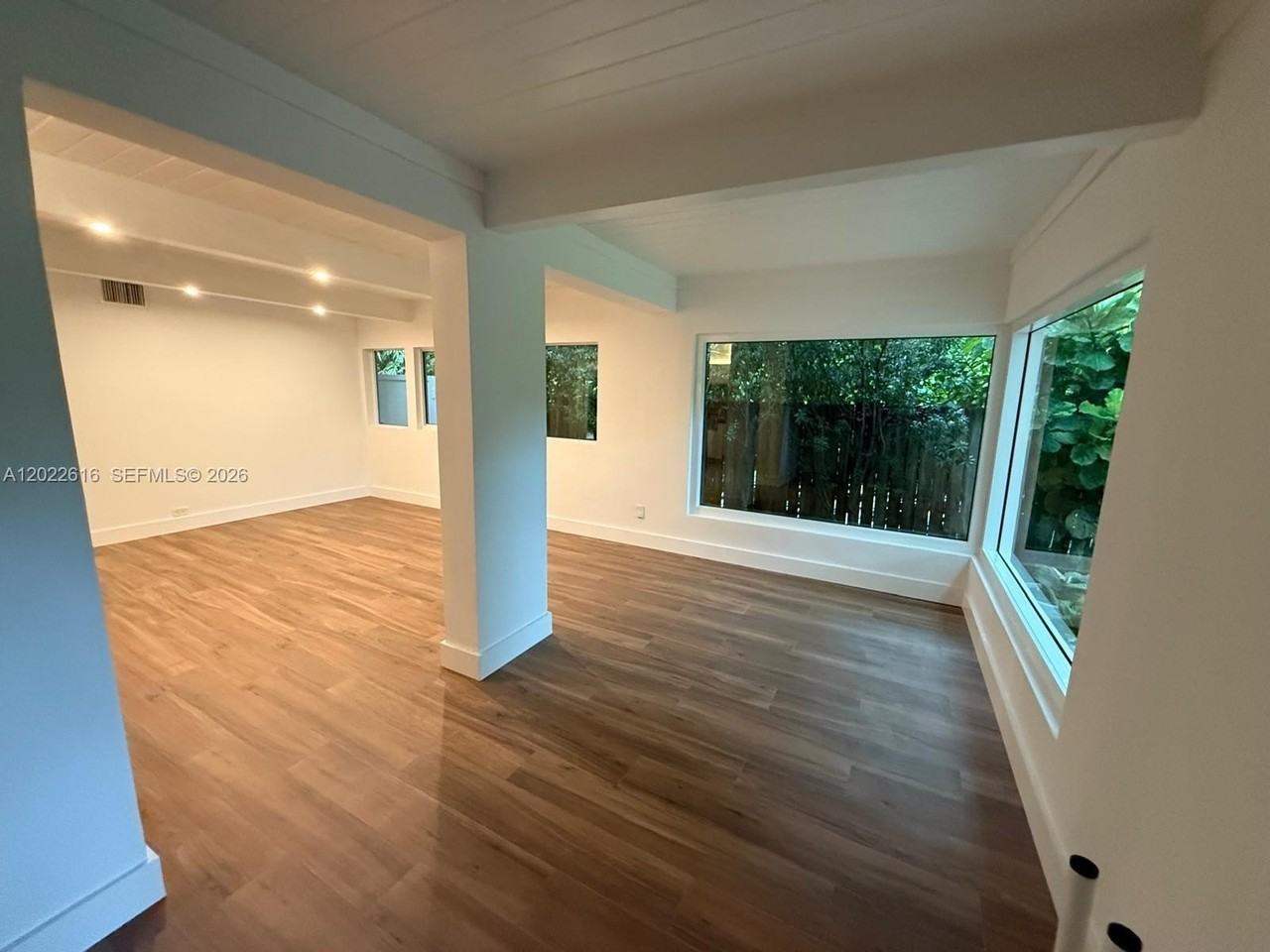6851 Sw 77th Ter - Photo 3 of 40
