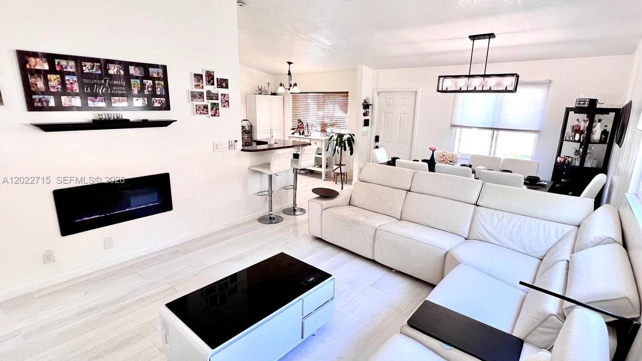 10669 Boca Entrada Blvd - Photo 2 of 19