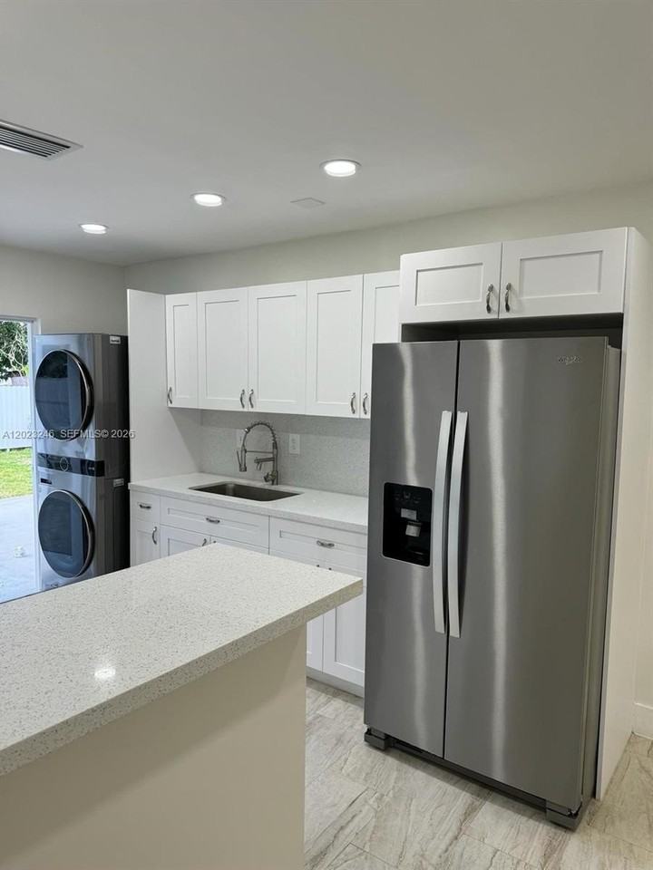 1222 Nw 102nd St #2 - Photo 5 of 17