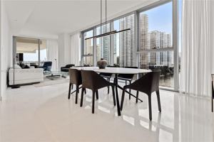 featured image of 300 Biscayne Boulevard Way #804