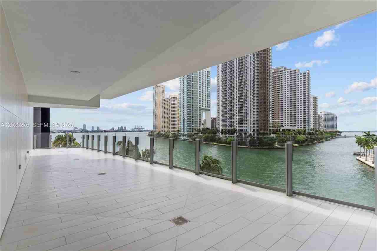 300 Biscayne Boulevard Way #804 - Photo 3 of 32