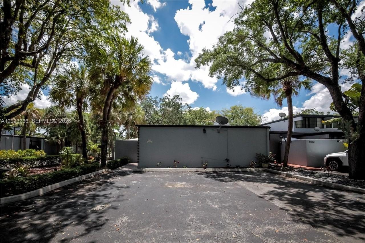 6380 Jack Rabbit Ln - Photo 2 of 40