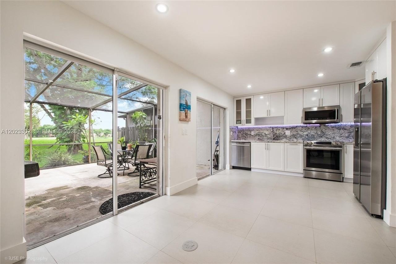 15463 Sw 110th Ter - Photo 3 of 18