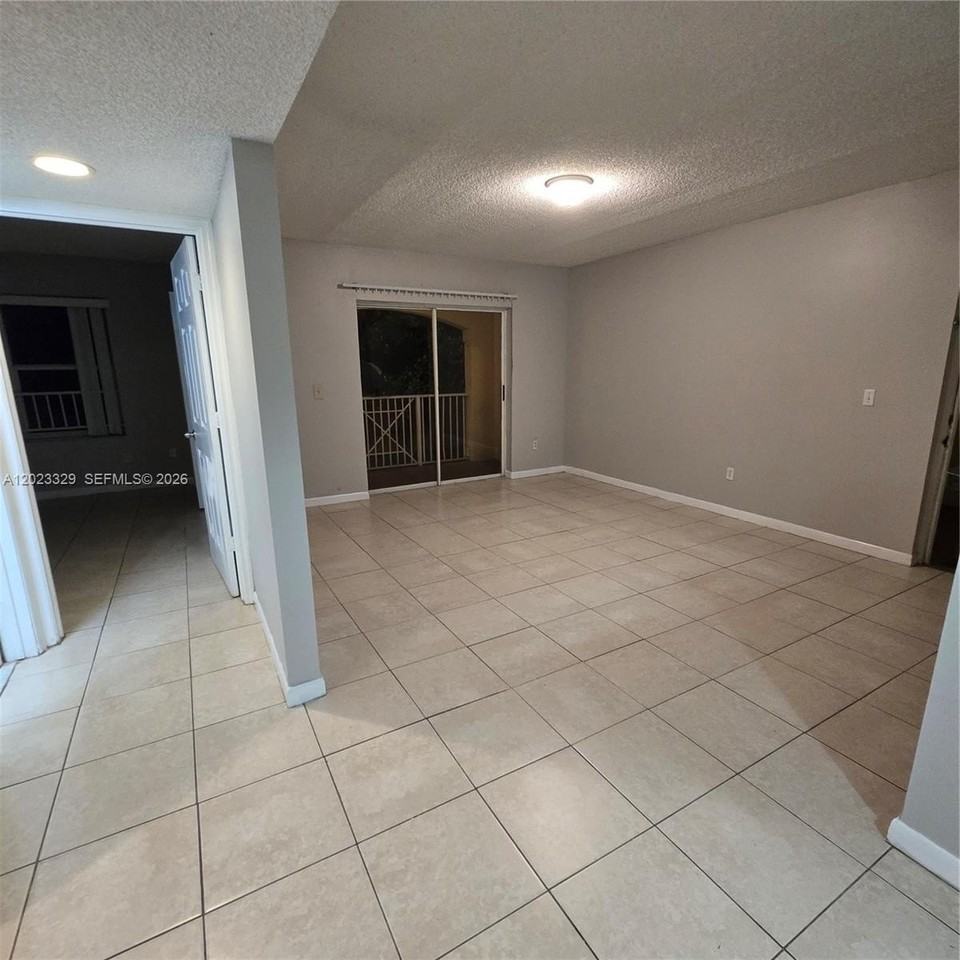 5610 Nw 61st St #1122 - Photo 4 of 11