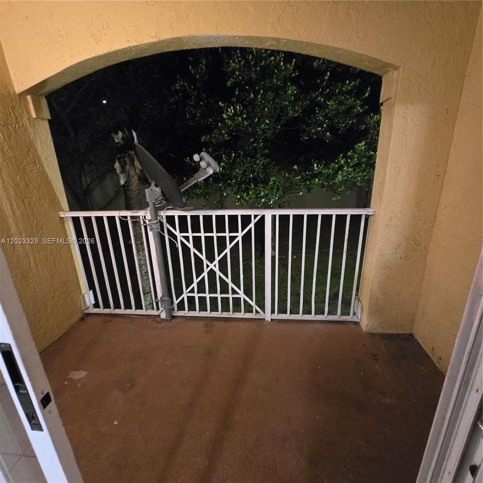 5610 Nw 61st St #1122 - Photo 5 of 11