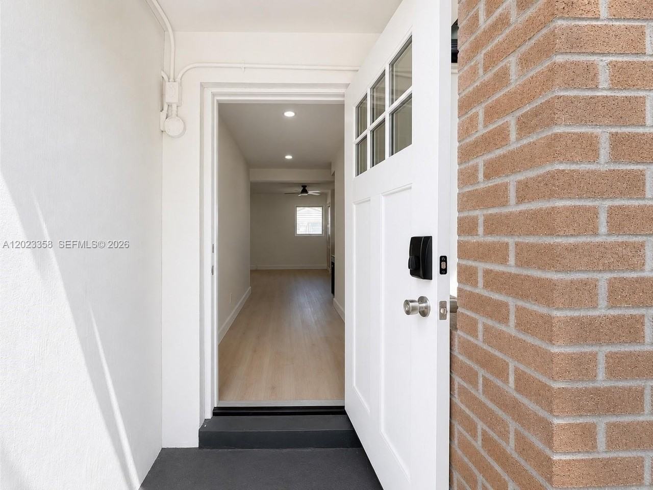 313 Sw 1st St #1 - Photo 2 of 13