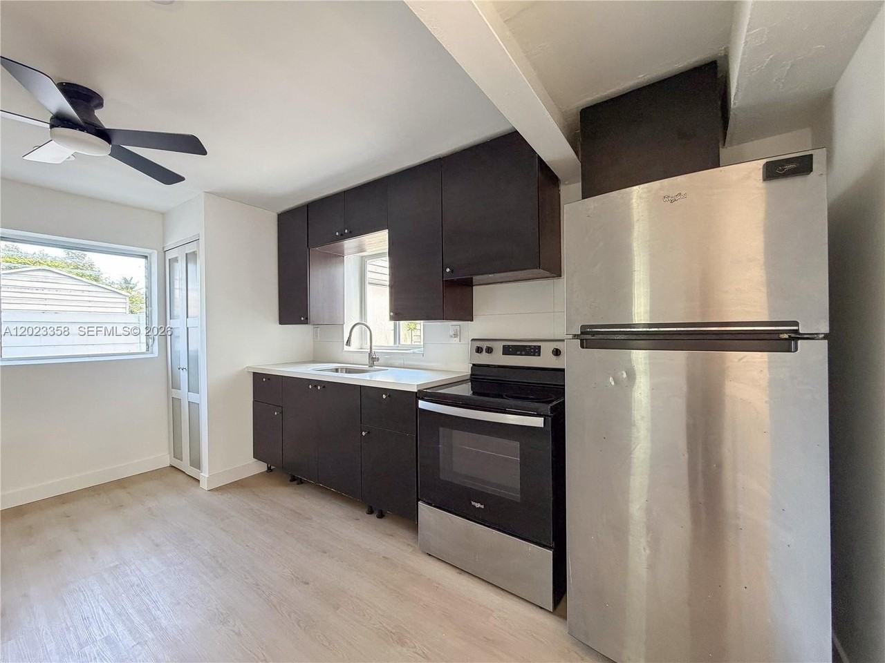313 Sw 1st St #1 - Photo 7 of 13