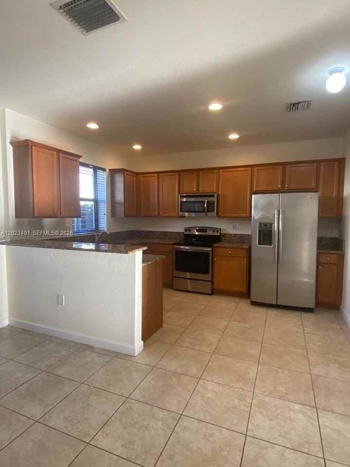 17341 Sw 153rd Ct #17341 - Photo 3 of 20