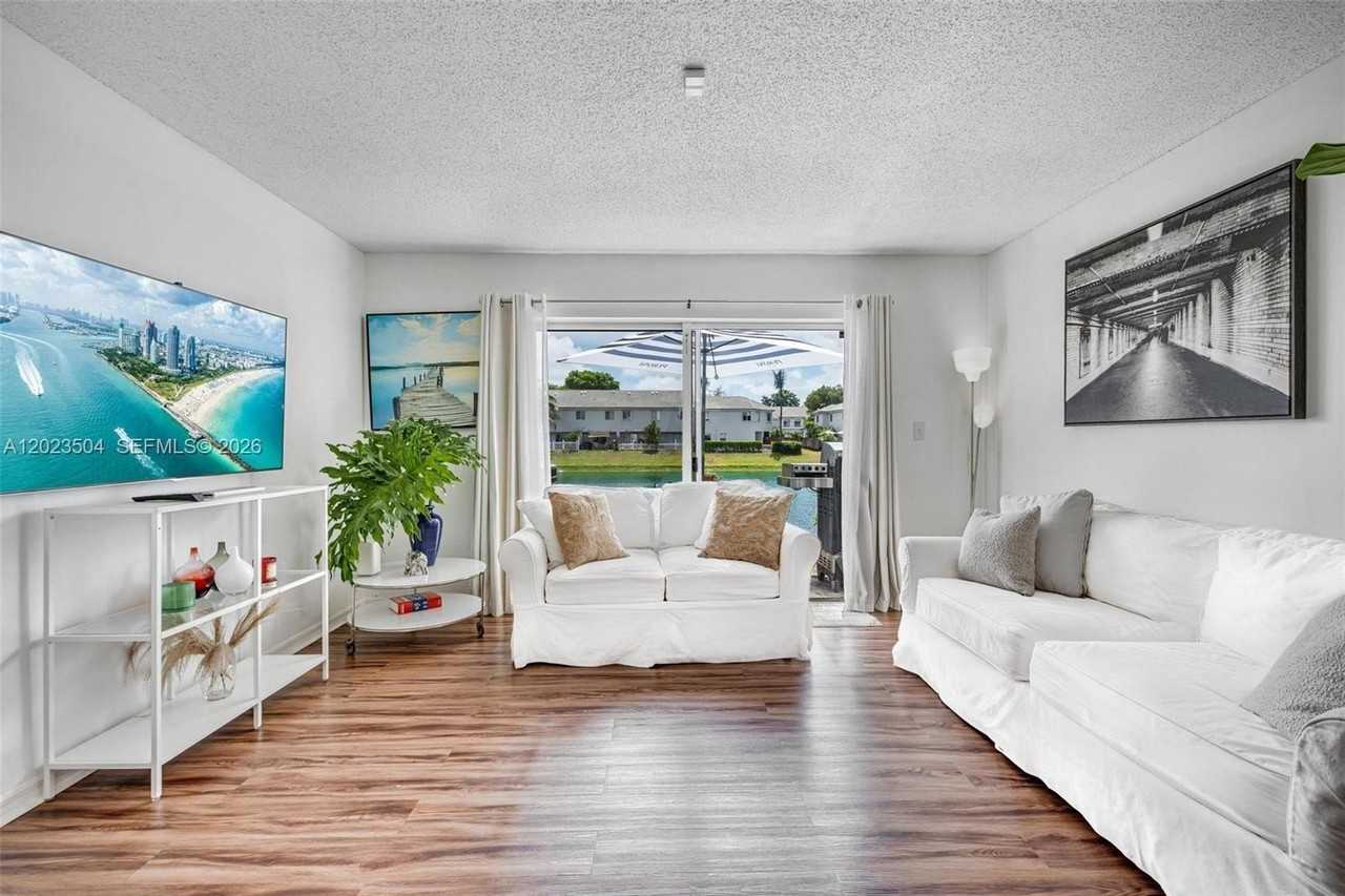 14207 Sw 121st Pl - Photo 3 of 39