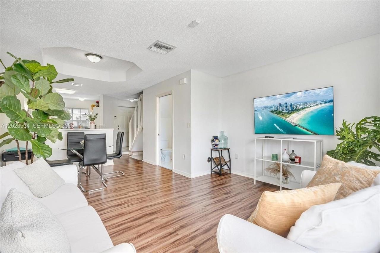 14207 Sw 121st Pl - Photo 6 of 39