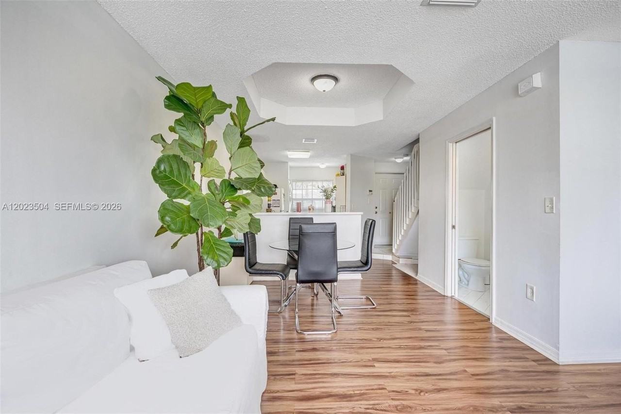 14207 Sw 121st Pl - Photo 7 of 39