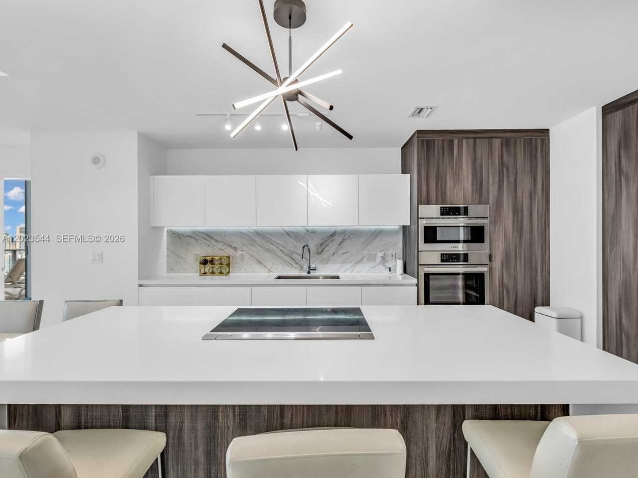 851 Ne 1st Ave #3201 - Photo 7 of 37